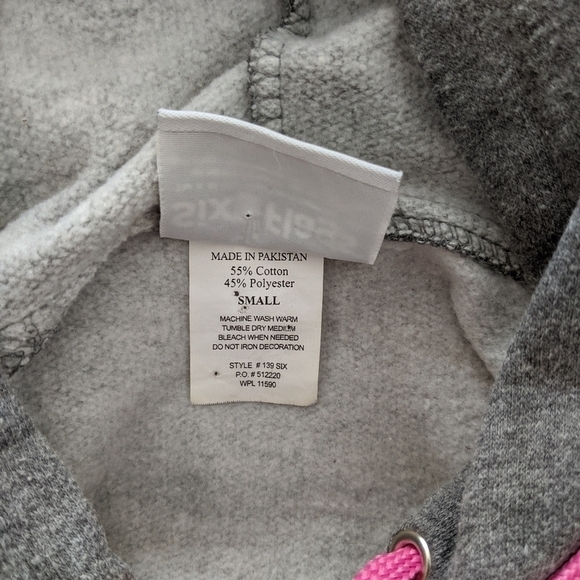 Wonder Woman Hoodie - Picture 7 of 9